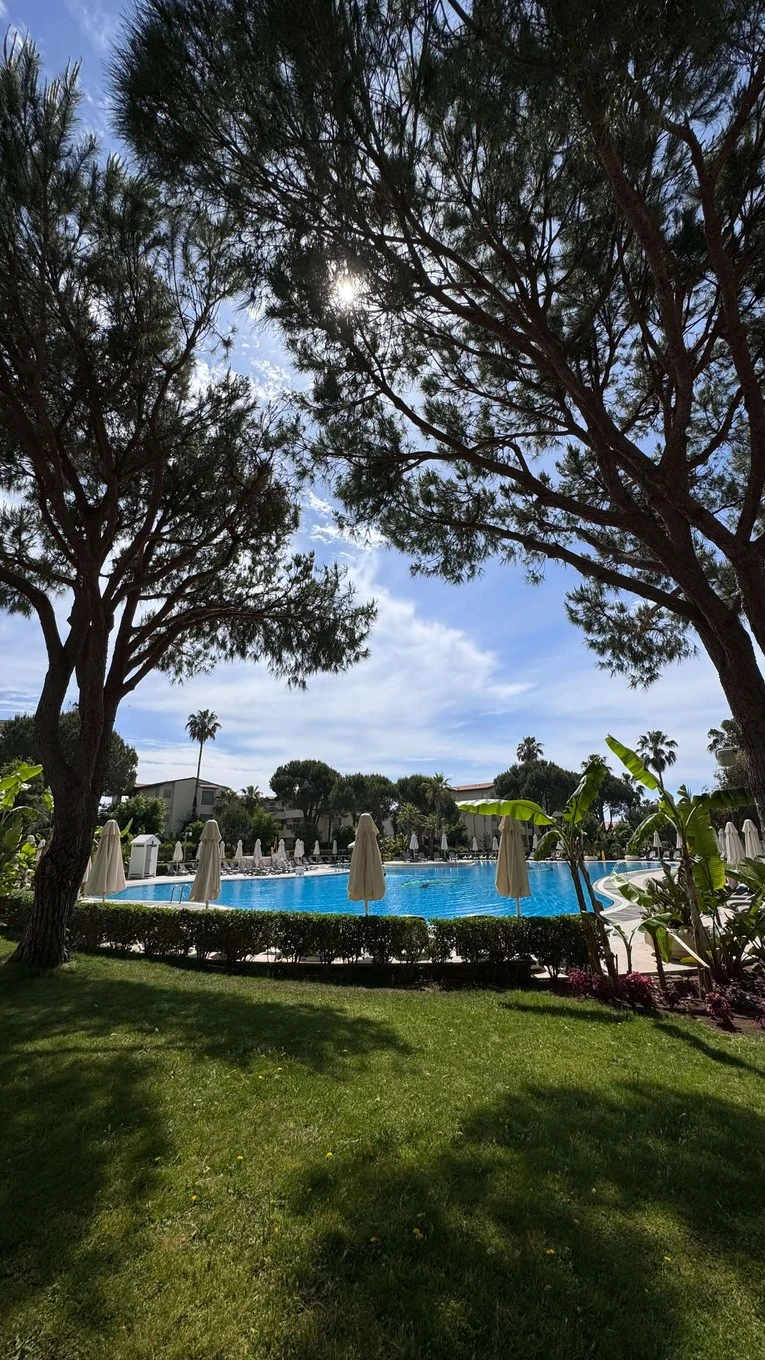 Фото отеля BELLIS DELUXE HOTEL