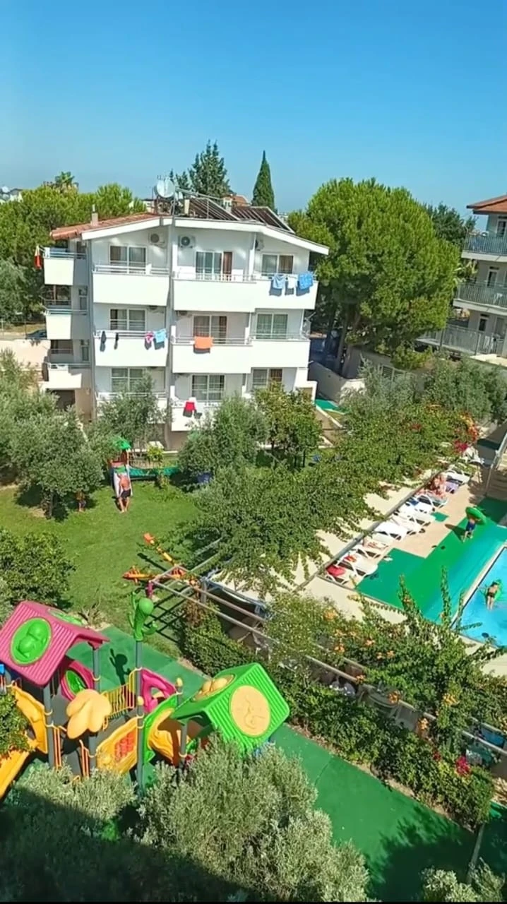 Фото отеля CATTY CATS GARDEN