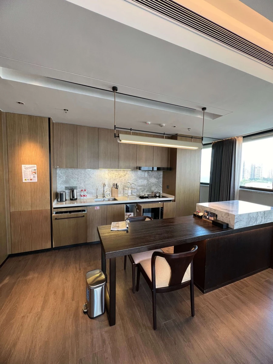 Фото отеля ASCOTT DADONGHAI BAY SANYA