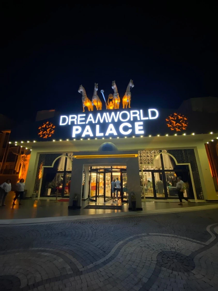 Фото отеля DREAM WORLD PALACE (EX. CRYSTAL SUNHILL RESORT & SPA)
