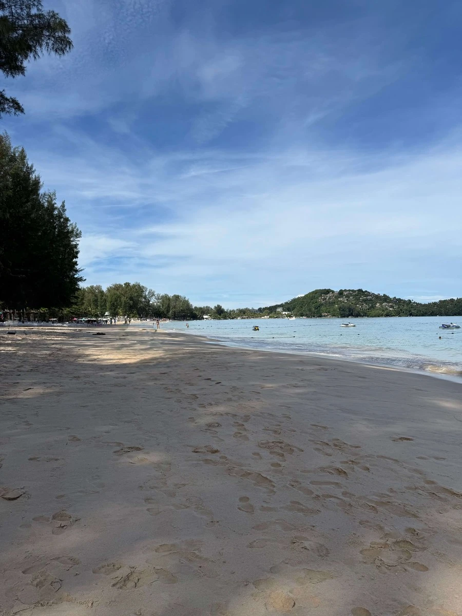 Фото отеля AMORA BEACH RESORT