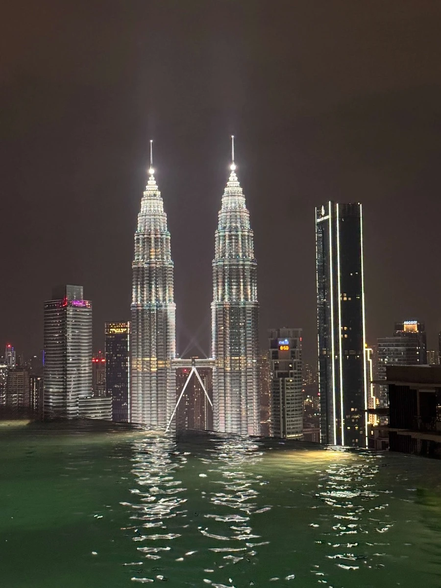 Фото отеля EATON RESIDENCE BY SUTERA KLCC