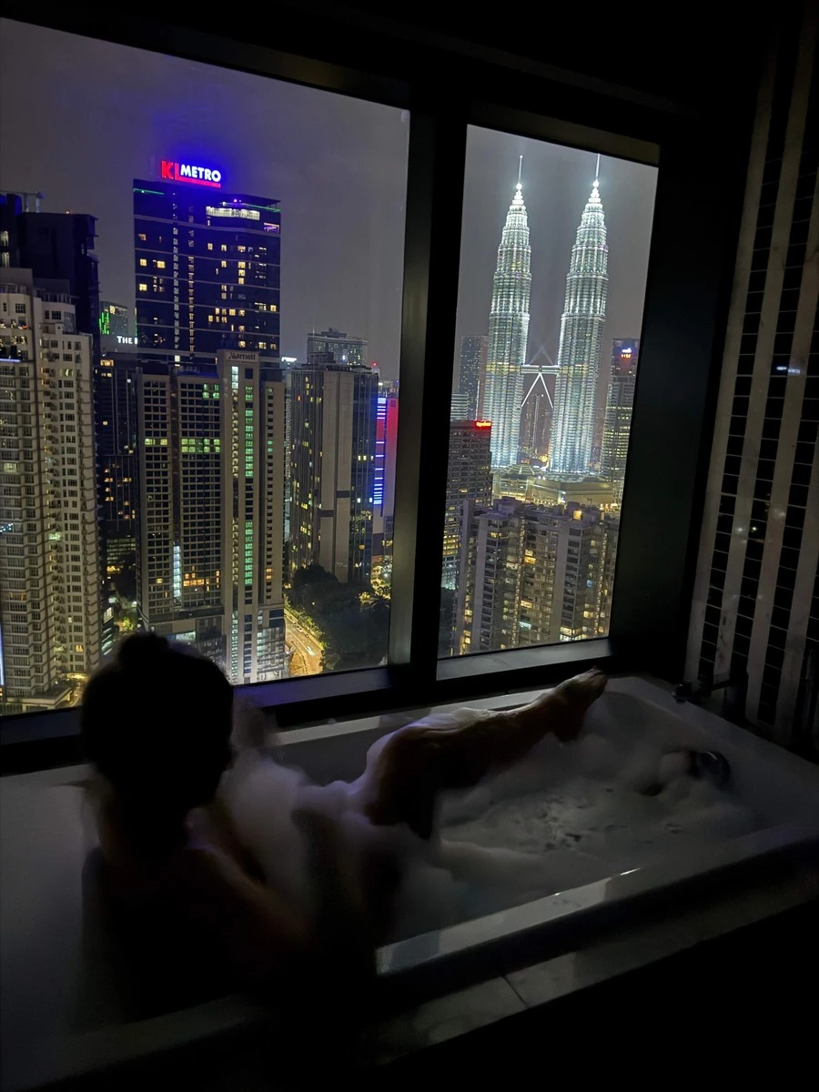 Фото отеля EATON RESIDENCE BY SUTERA KLCC