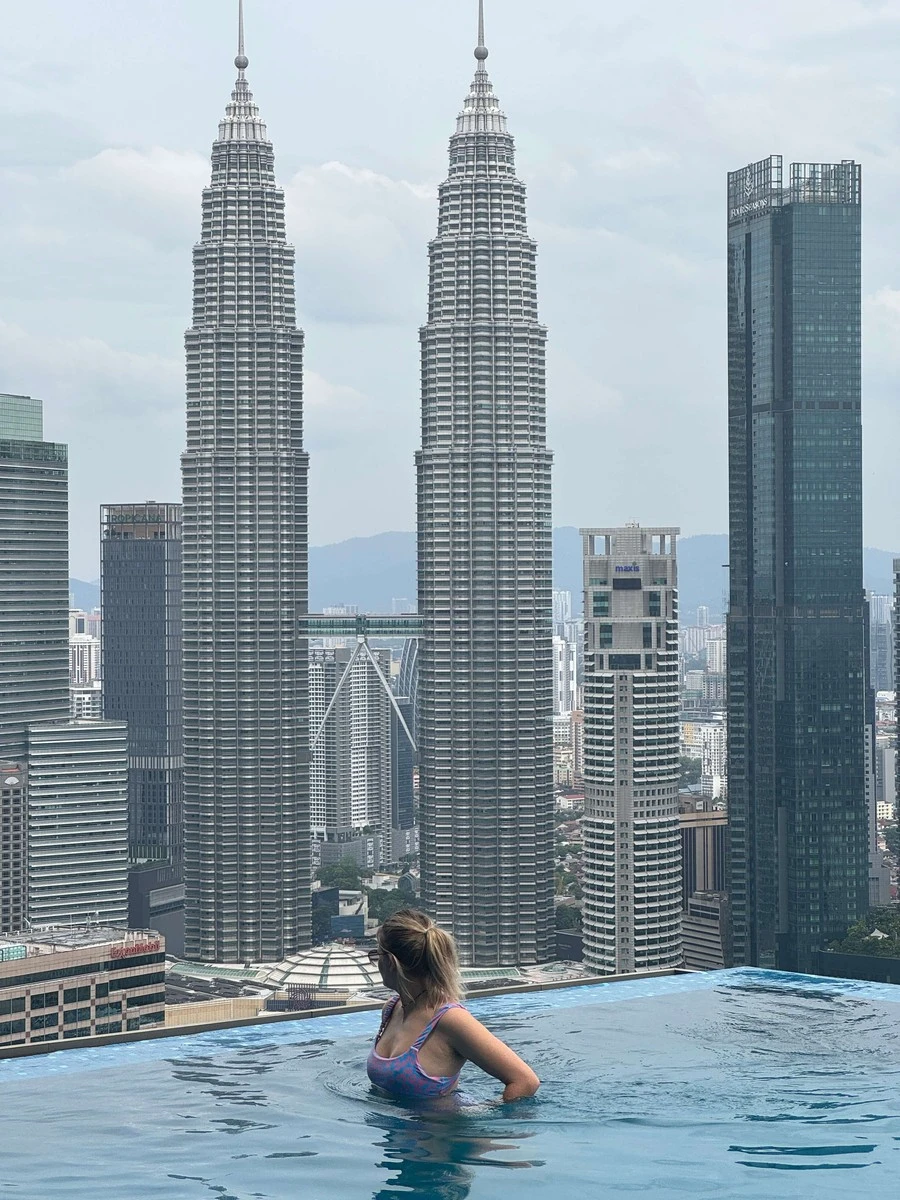 Фото отеля EATON RESIDENCE BY SUTERA KLCC