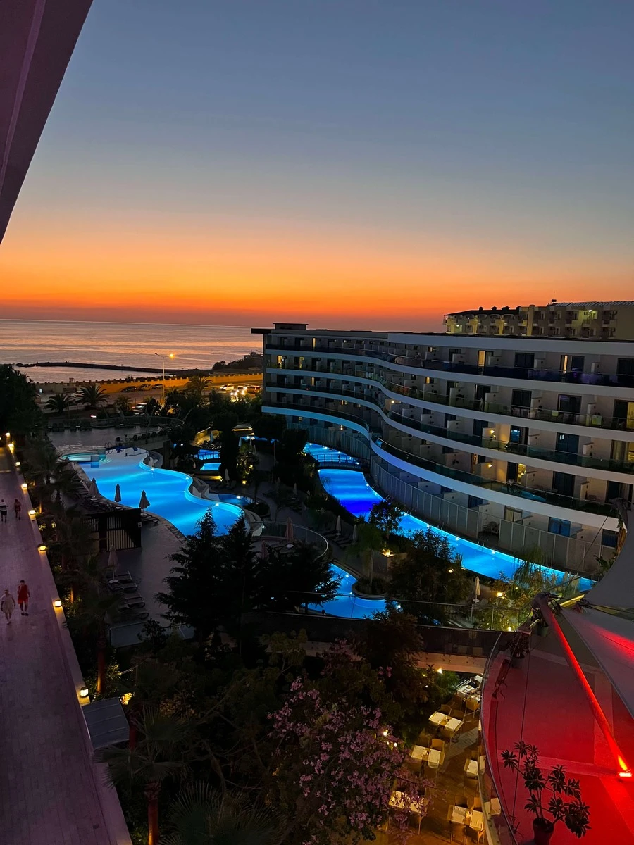 Фото отеля LONG BEACH