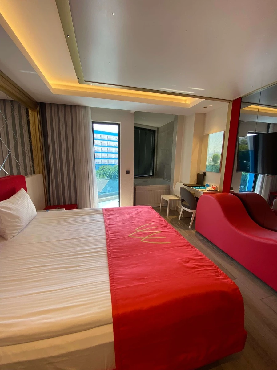 Фото отеля GRANADA LUXURY RED ADULTS ONLY