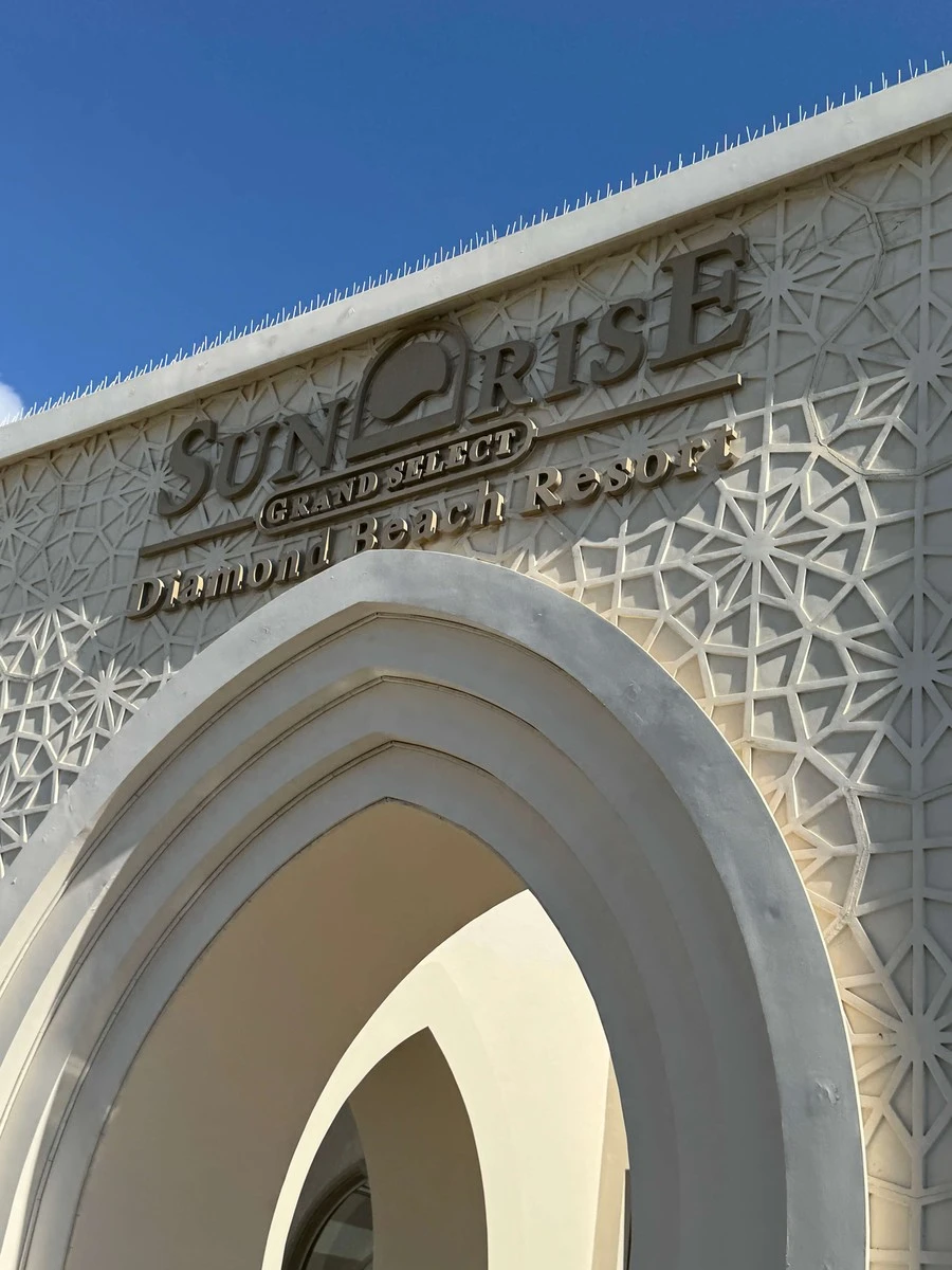 Фото отеля SUNRISE DIAMOND BEACH RESORT