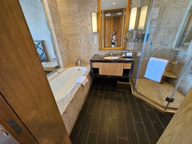 Фото отеля FOUR POINTS BY SHERATON HAINAN SANYA