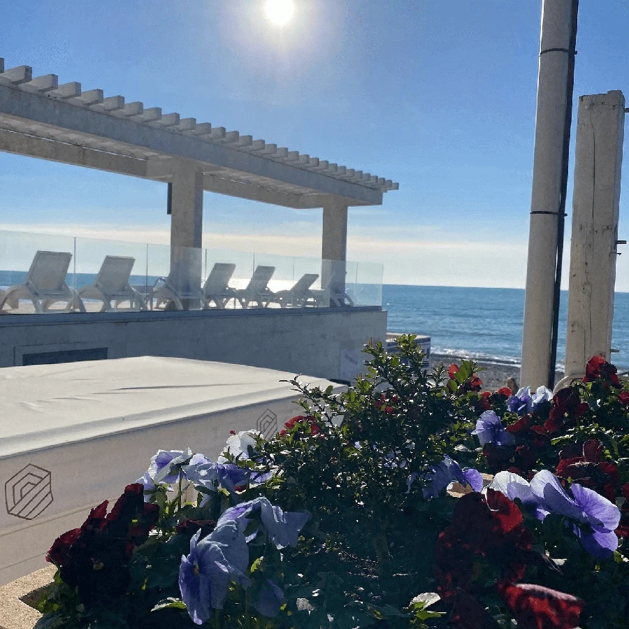 Фото отеля ЛУЧЕЗАРНЫЙ РЕЗОРТ АПАРТ-ОТЕЛЬ