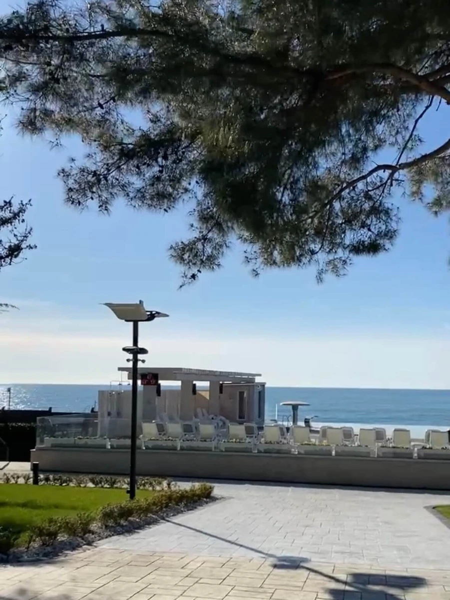 Фото отеля ЛУЧЕЗАРНЫЙ РЕЗОРТ АПАРТ-ОТЕЛЬ