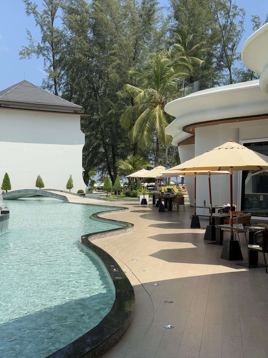 Фото отеля AMORA BEACH RESORT