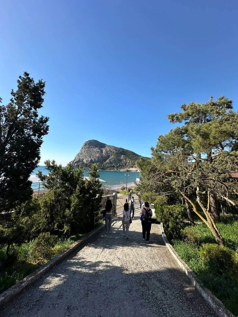 Фото отеля НОВЫЙ СВЕТ ГОСТИНИЧНЫЙ КОМПЛЕКС