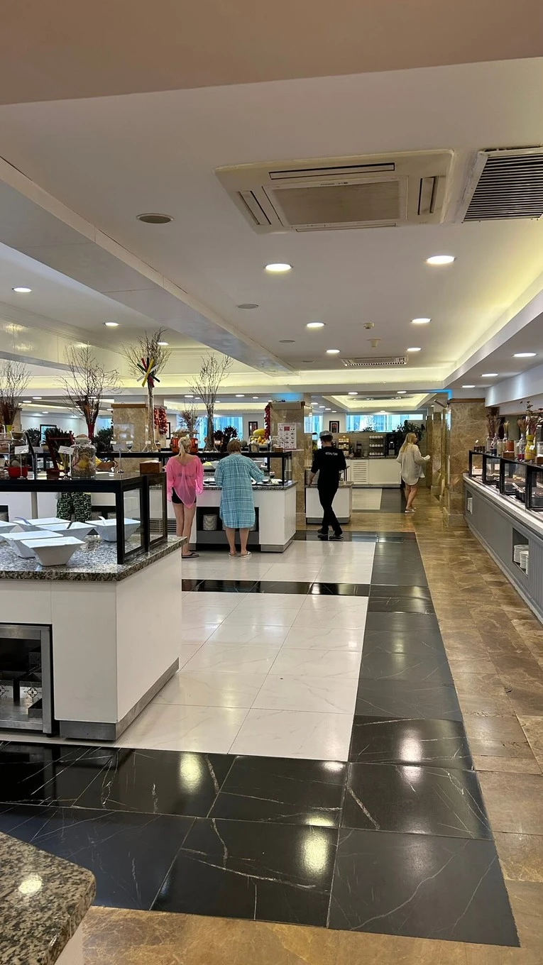 Фото отеля CRYSTAL FLORA BEACH RESORT