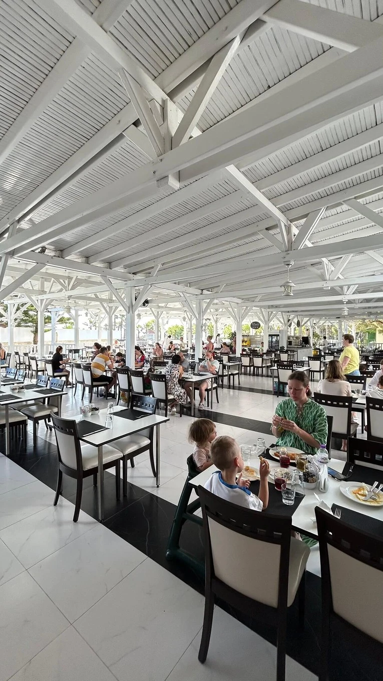 Фото отеля CRYSTAL FLORA BEACH RESORT