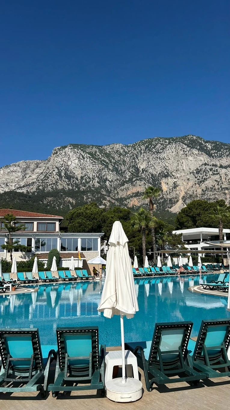 Фото отеля CRYSTAL FLORA BEACH RESORT