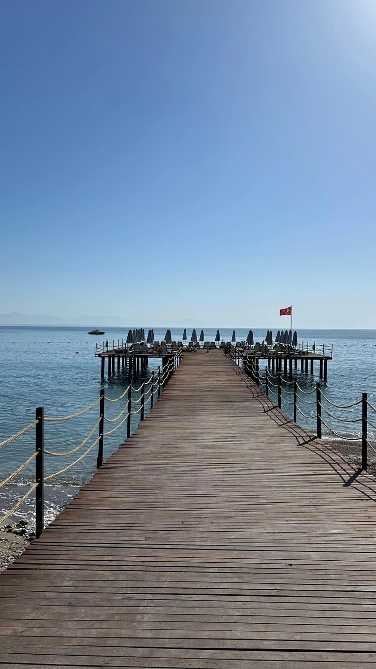 Фото отеля CRYSTAL FLORA BEACH RESORT