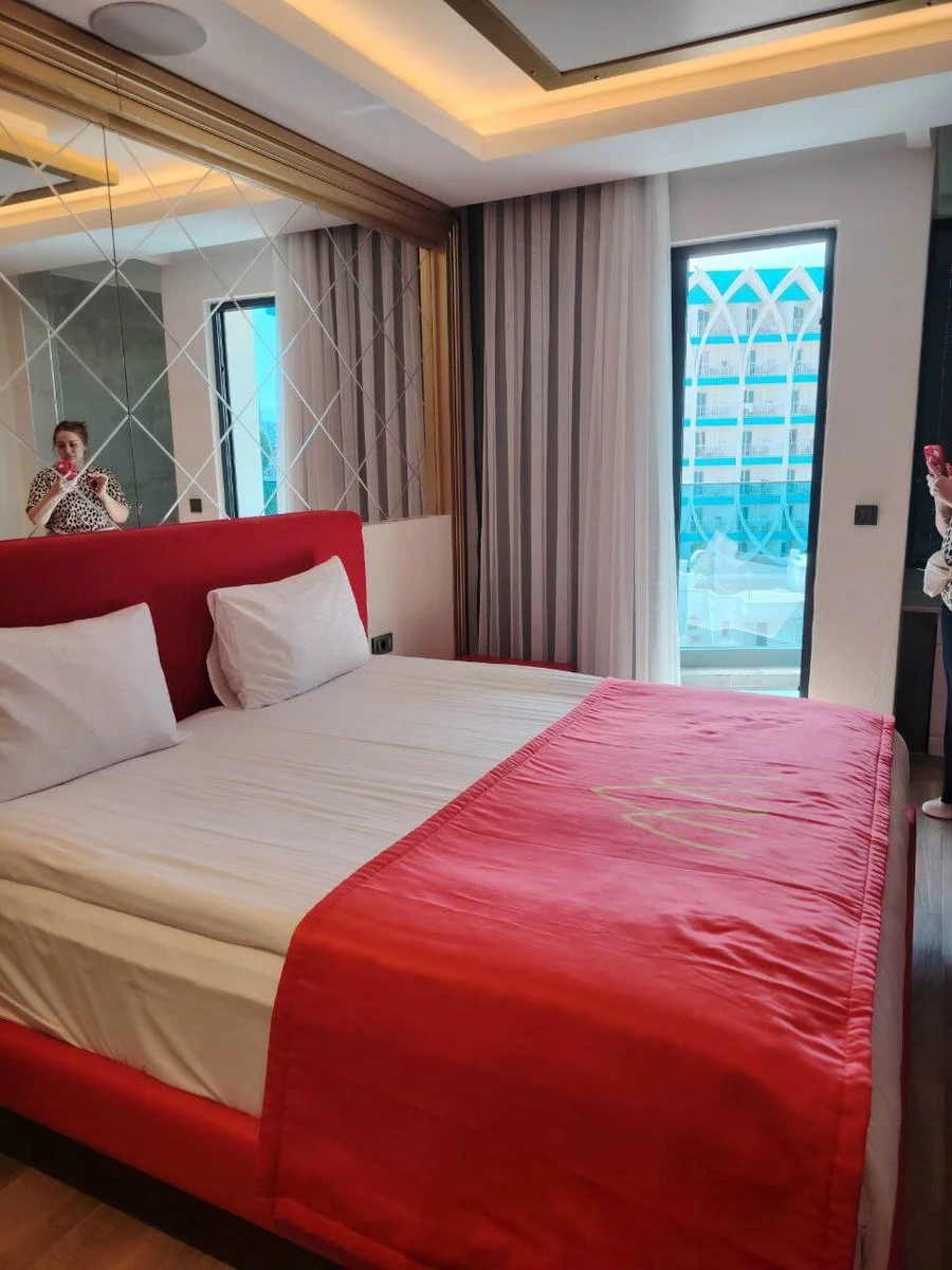 Фото отеля GRANADA LUXURY RED ADULTS ONLY