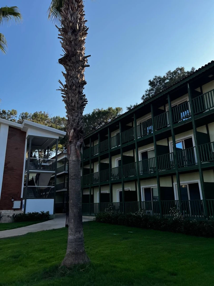 Фото отеля CRYSTAL FLORA BEACH RESORT