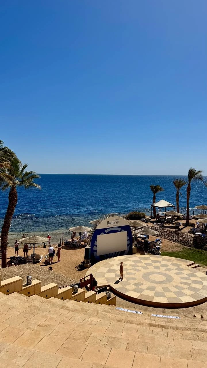 Фото отеля GRAND ROTANA RESORT & SPA