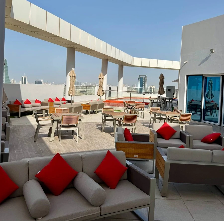 Фото отеля BARCELO RAMADA CITY