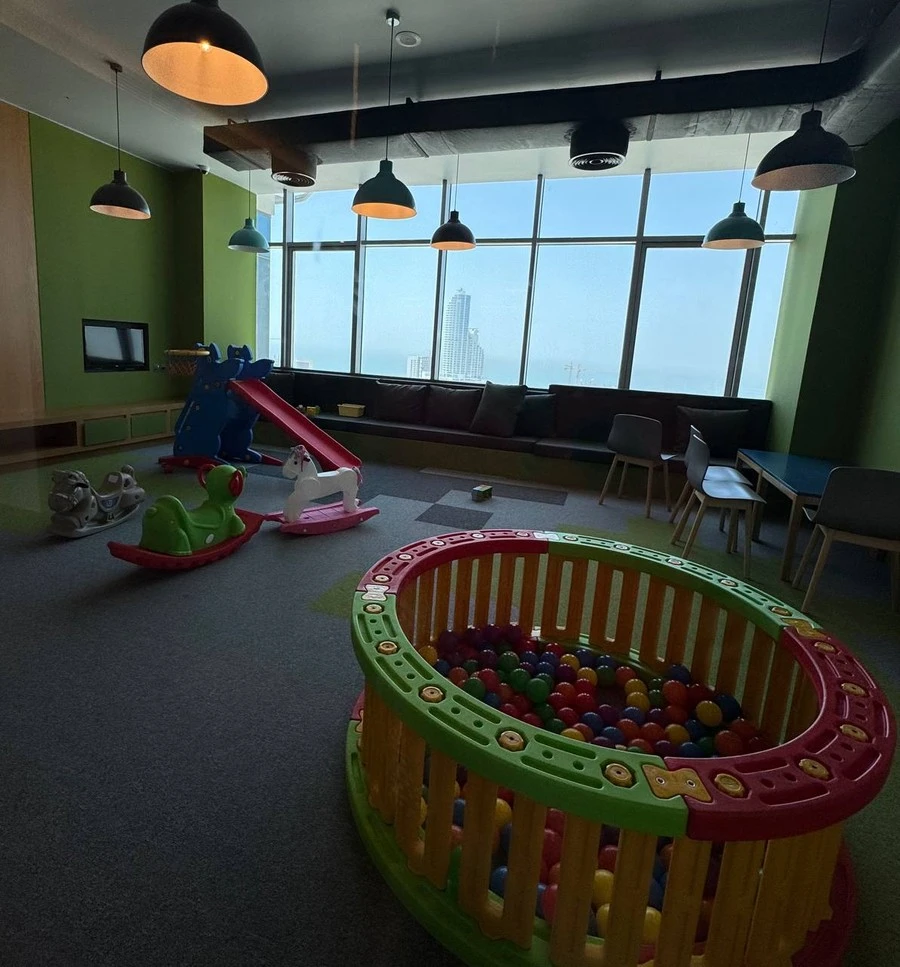 Фото отеля BARCELO RAMADA CITY