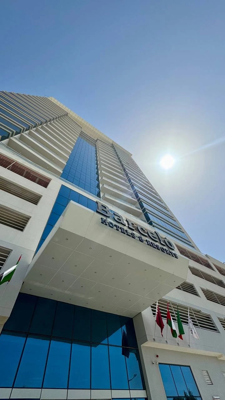 Фото отеля BARCELO RAMADA CITY