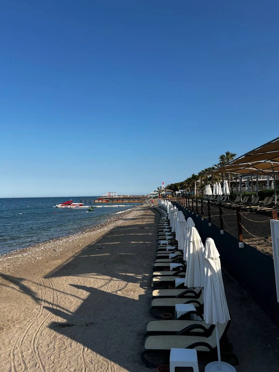 Фото отеля CRYSTAL FLORA BEACH RESORT