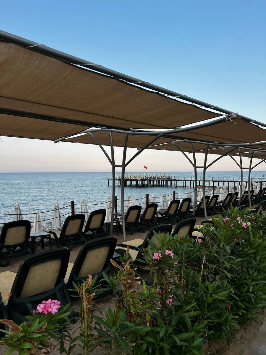 Фото отеля CRYSTAL FLORA BEACH RESORT