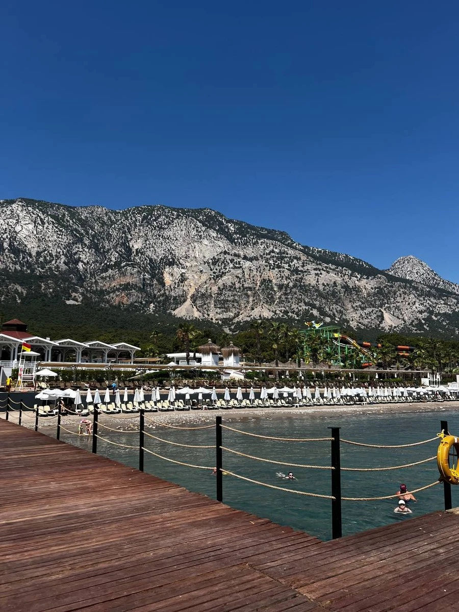 Фото отеля CRYSTAL FLORA BEACH RESORT