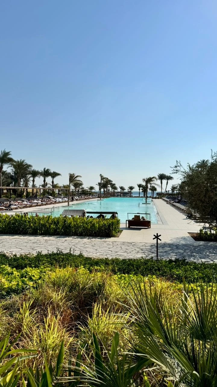 Фото отеля SERRY BEACH RESORT