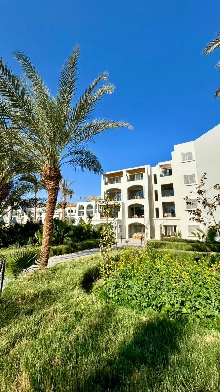 Фото отеля SERRY BEACH RESORT