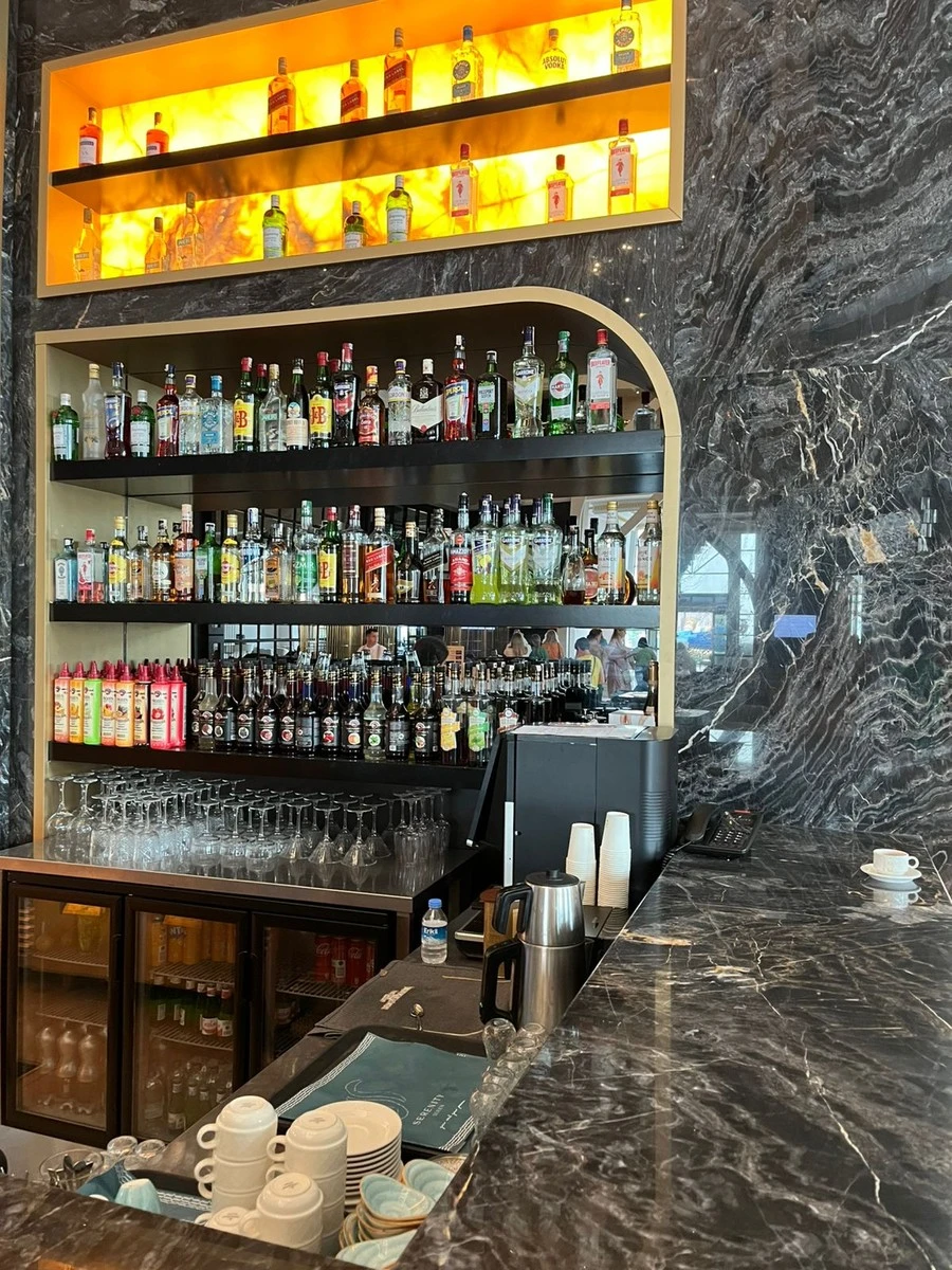 Фото отеля SERENITY QUEEN HOTEL