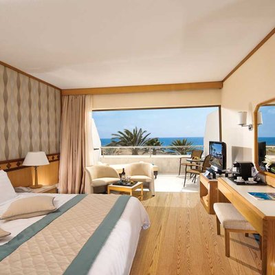 Турфирма фото Фото отеля Constantinou Bros-Pioneer Beach Hotel 5* foto